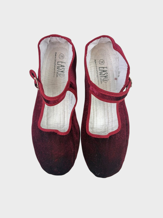 Easy USA Shoes, Size 39