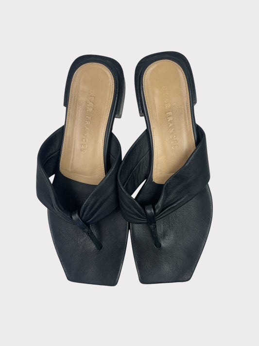 Dear Frances Sandals, Size 35. Fit a size 3 too