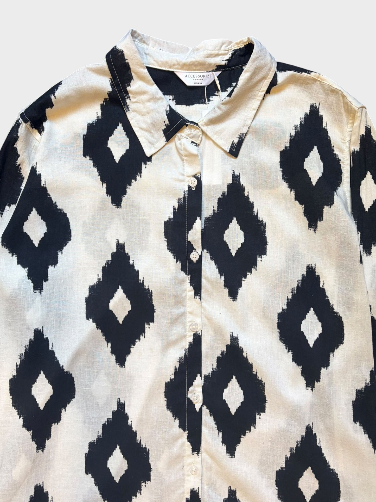 Accessorize Linen Blend Shirt,Fits oversized on a 12 or 14