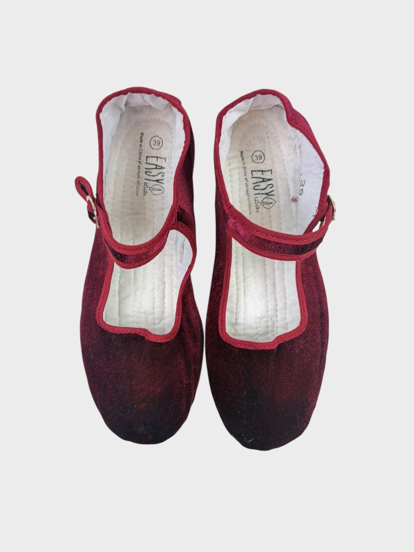 Easy USA Shoes, Size 39
