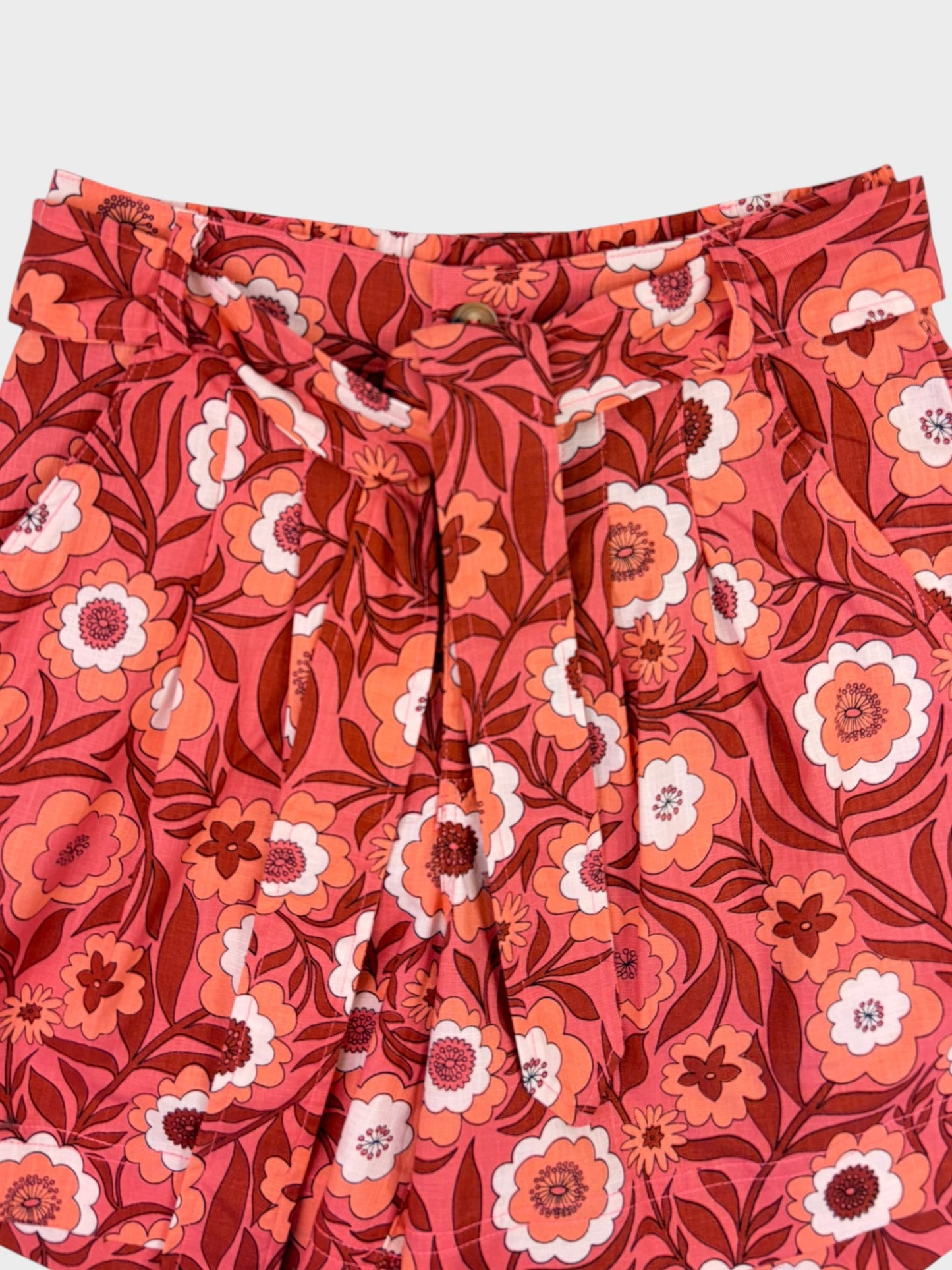 Joanie Shorts, Size 8, BNWT