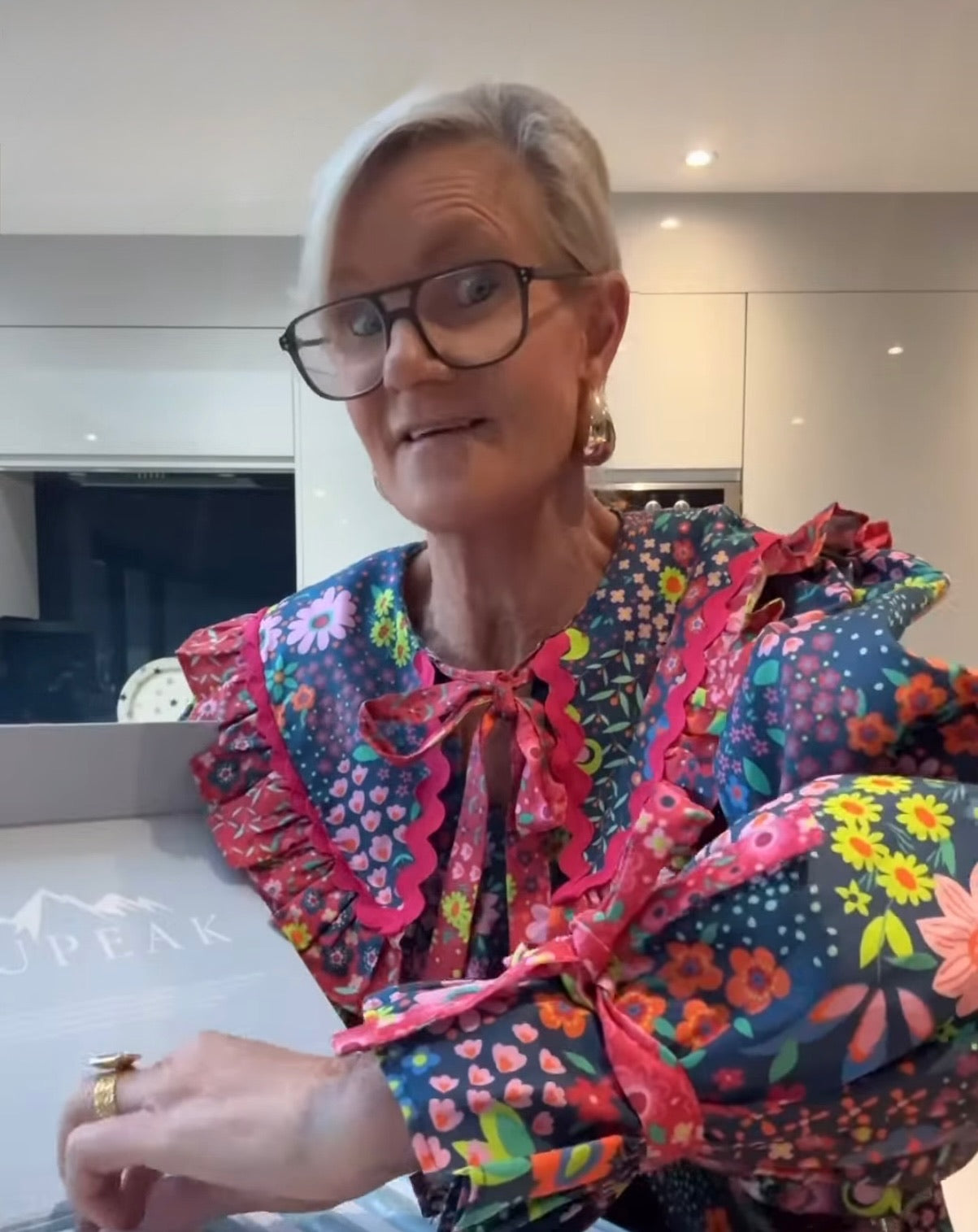 Coal & Candyfloss Top, Fits a Size 10/12