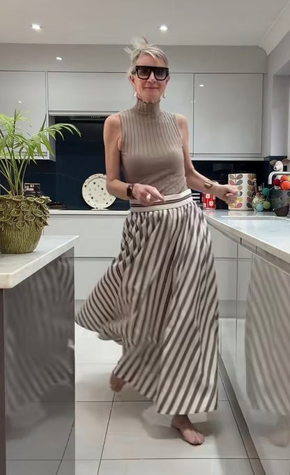 Dea Kudibal Skirt, Size M. Fits a size 10 or 12