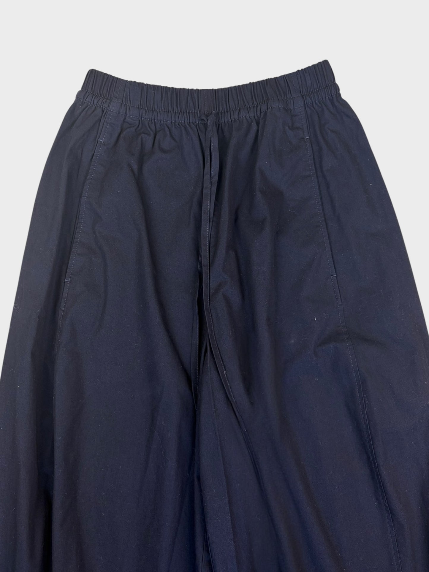 Cos Trousers, Size 32. Fits a size 6 or 8