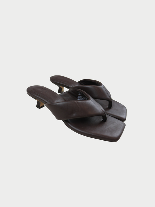 H&M Flip Flop Mules, Size 35 fit a 2