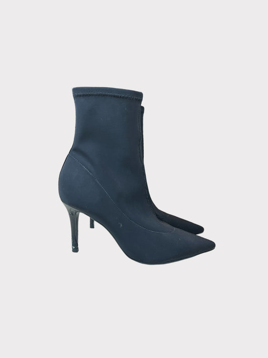 Sosandar Boots, Size 5