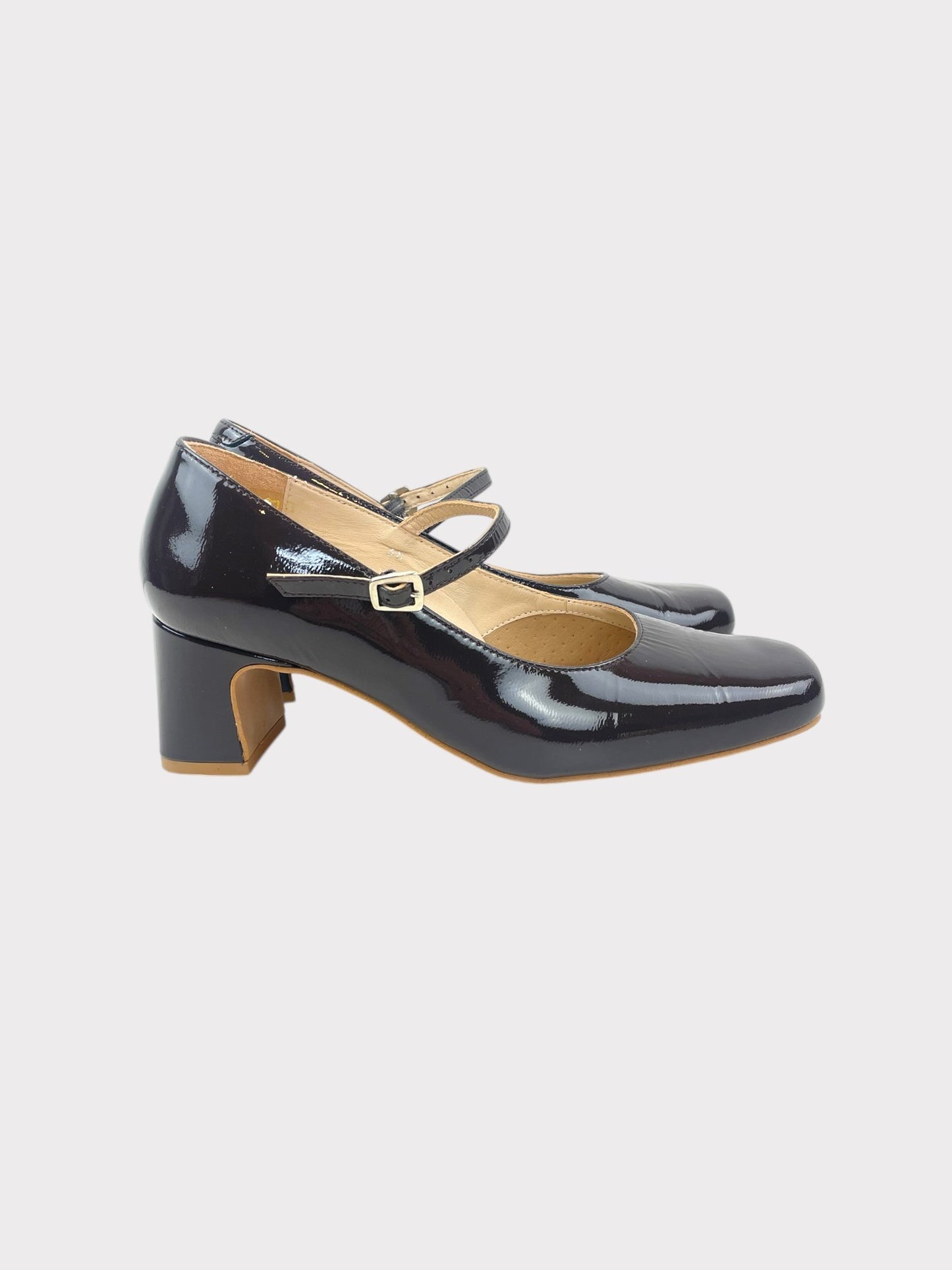 Calla Shoes, Size 38 (RRP £159)