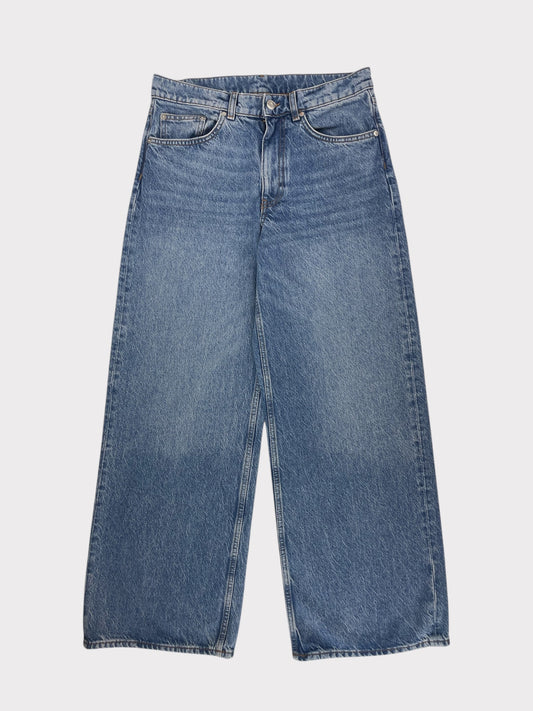 Arket Cloud Loose Wide Jeans, Size 26, fits an 8 or small 10