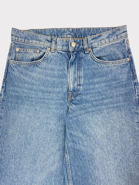 Arket Cloud Loose Wide Jeans, Size 26, fits an 8 or small 10
