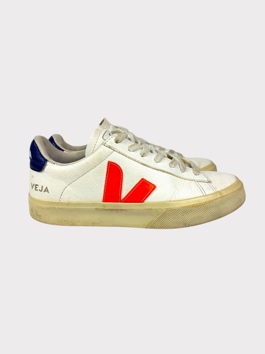 Veja Trainers, Size 4