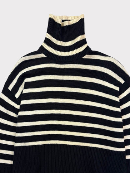 Toteme Jumper, Size XS. Oversized fit on a size 8 or 10