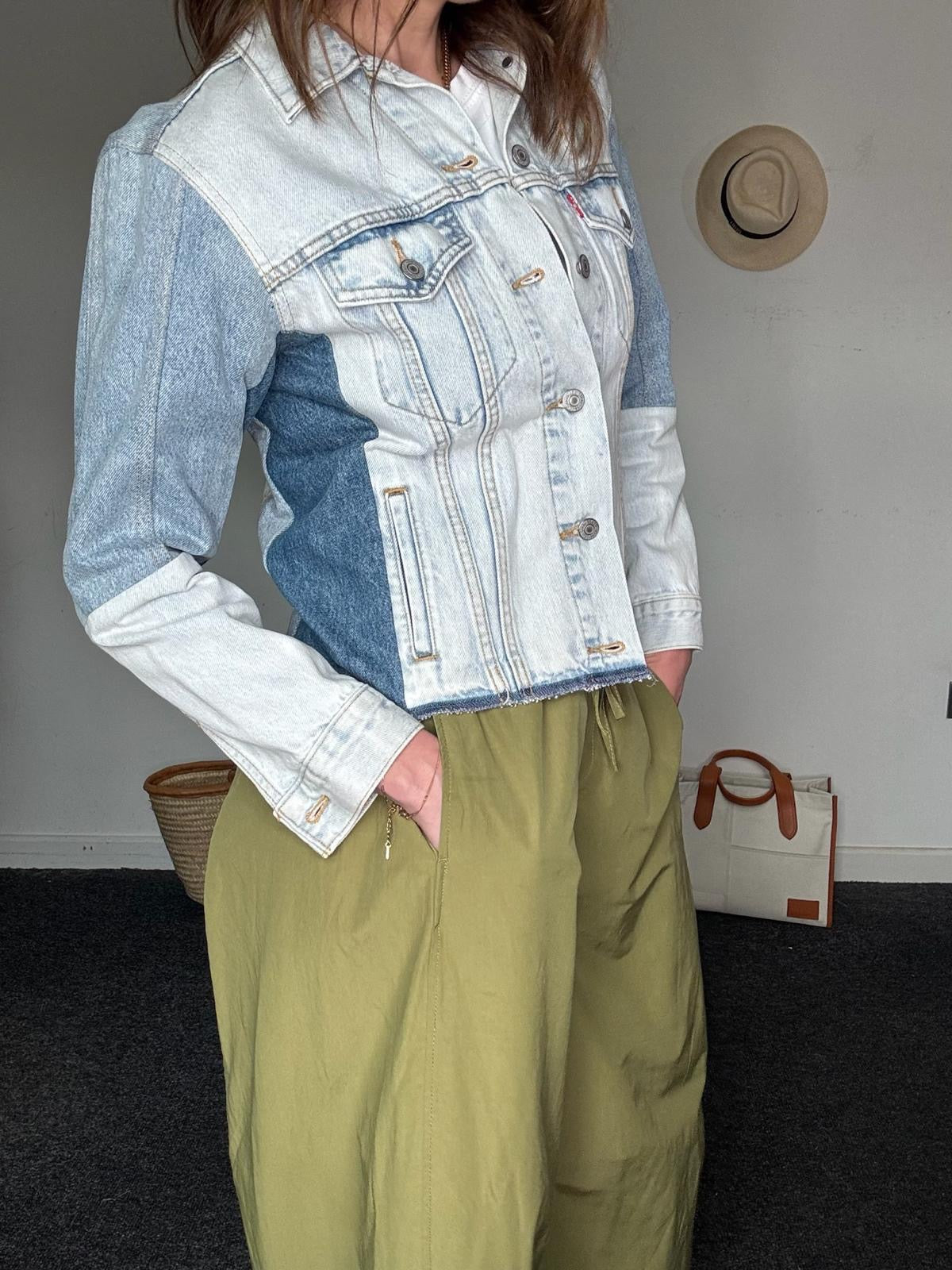 Levi's Denim Jacket, Size XS. Fits a 10 fine