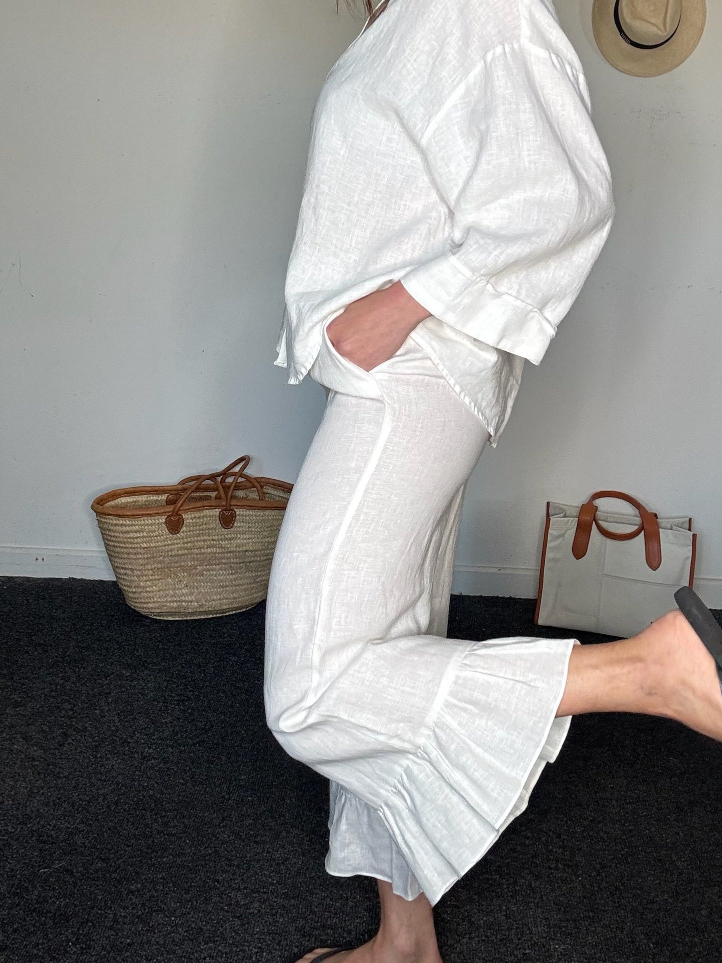 Mint Velvet Linen Co-ord, Fits a Size 10 (Size S Trousers & Size L Top)